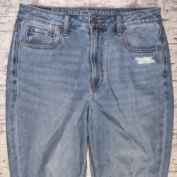 American Eagle Women’s High Rise Distressed Mom Jeans Size 8 Short - Picture 3 of 14